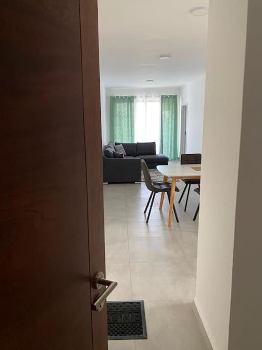 Modern Flat In Flic En Flac-Walk To The Beach Exterior foto
